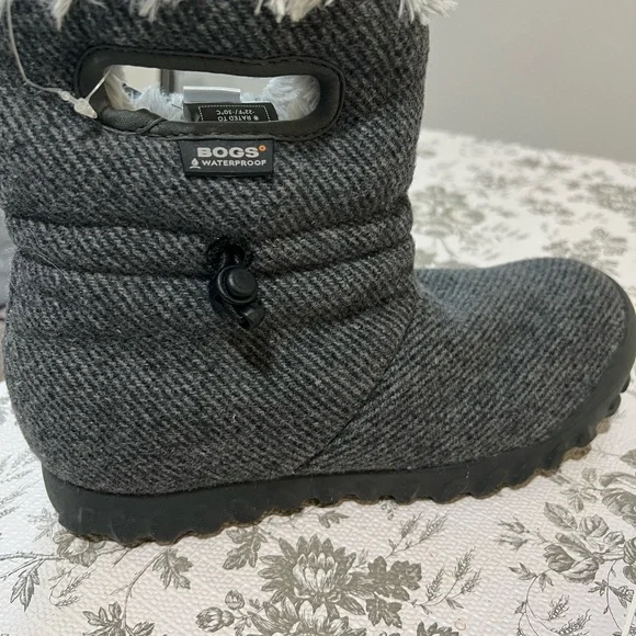 Bogs Boots - Picture 3 of 4